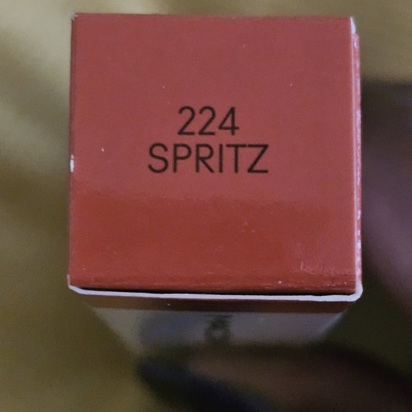 MAC Air Lipglass in Vibrant Red Color- Spritz - Picture 3 of 10